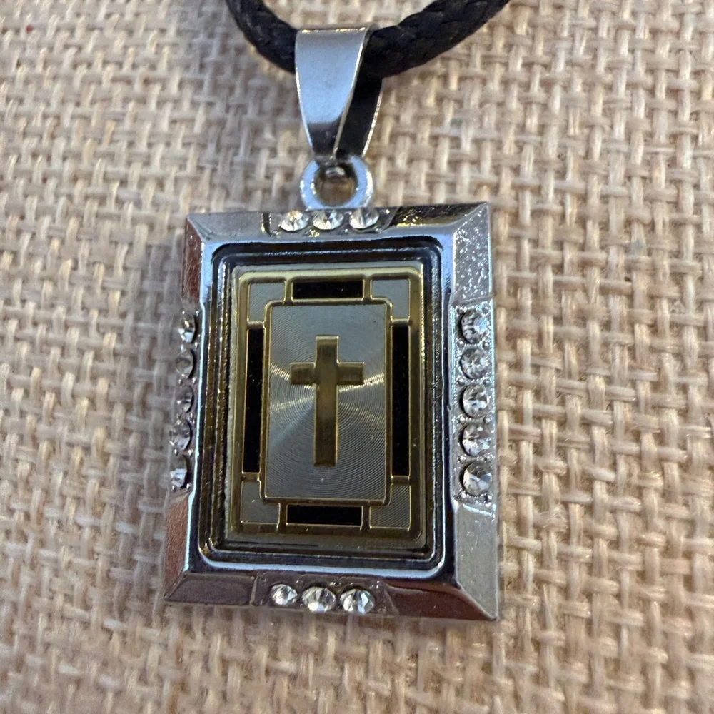 Rectangular Cross‎ Pendant Necklace